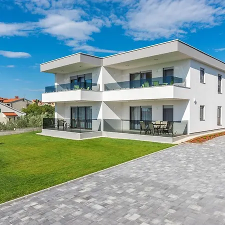 ゲストハウス Blue Sea ポレッチ