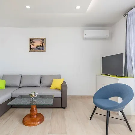 Blue Sea 招待所 波雷奇