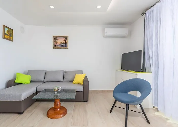 Blue Sea בית הארחה פורץ